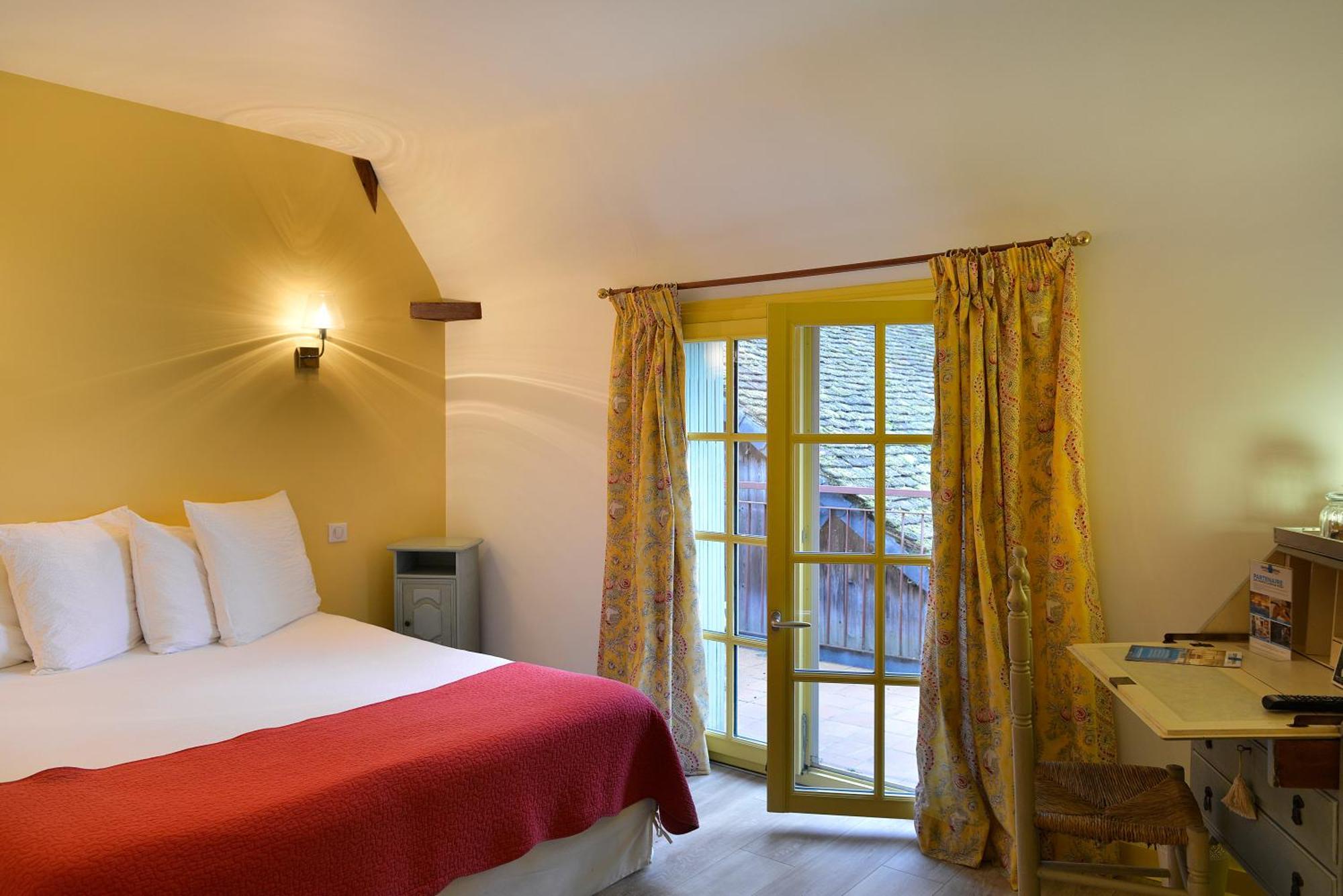 Logis Hotel Restaurant Relais De La Mothe Yzeures-sur-Creuse Экстерьер фото