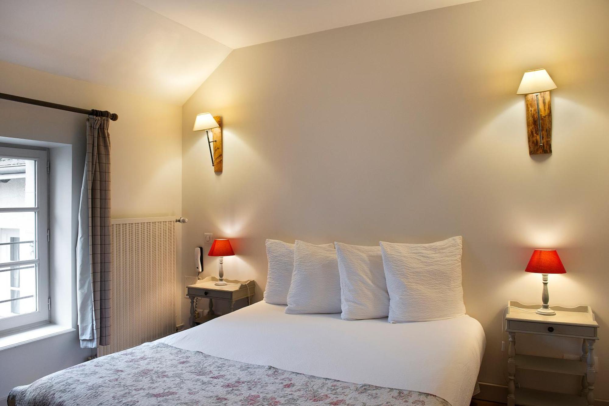 Logis Hotel Restaurant Relais De La Mothe Yzeures-sur-Creuse Экстерьер фото