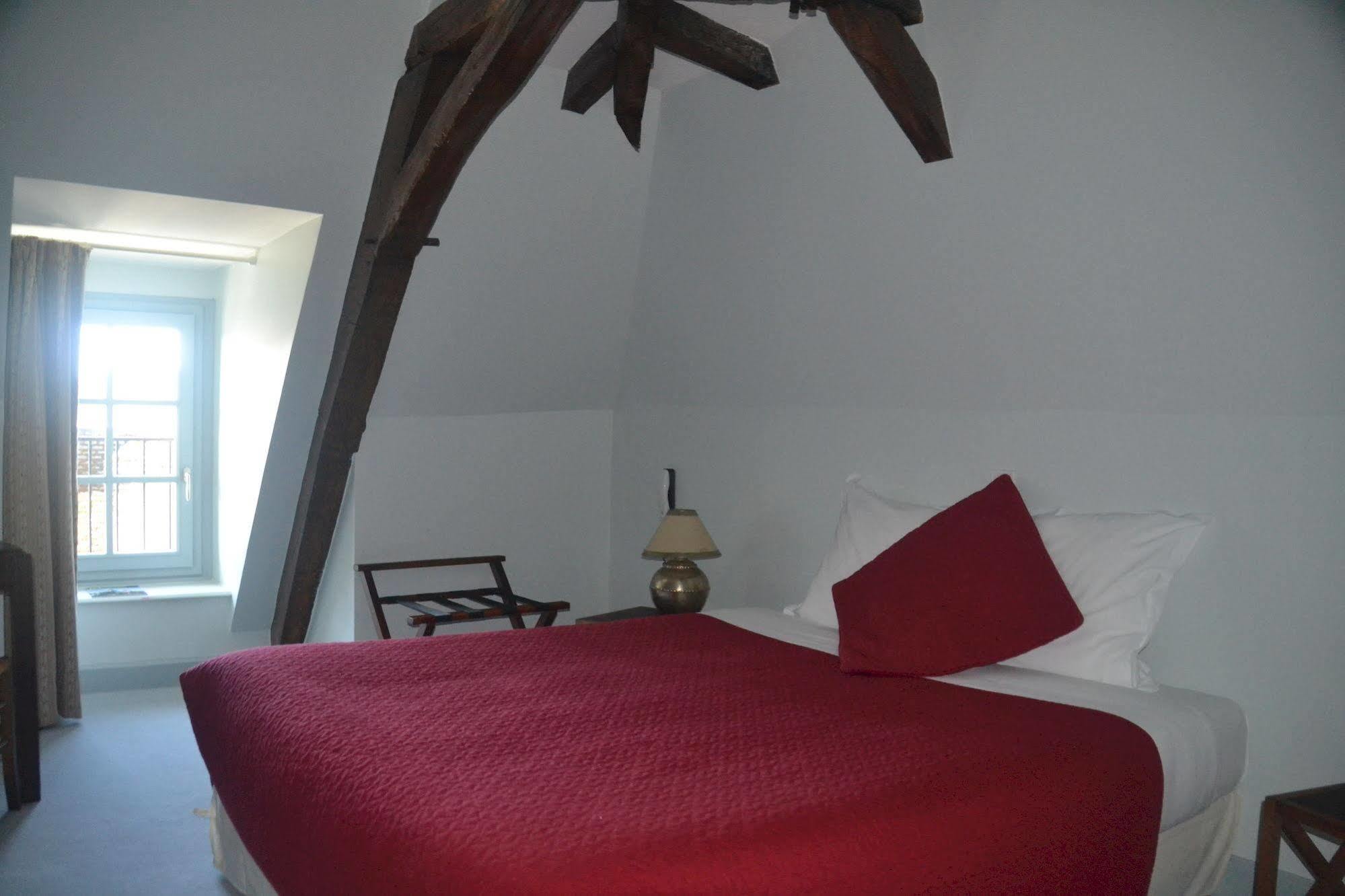 Logis Hotel Restaurant Relais De La Mothe Yzeures-sur-Creuse Экстерьер фото